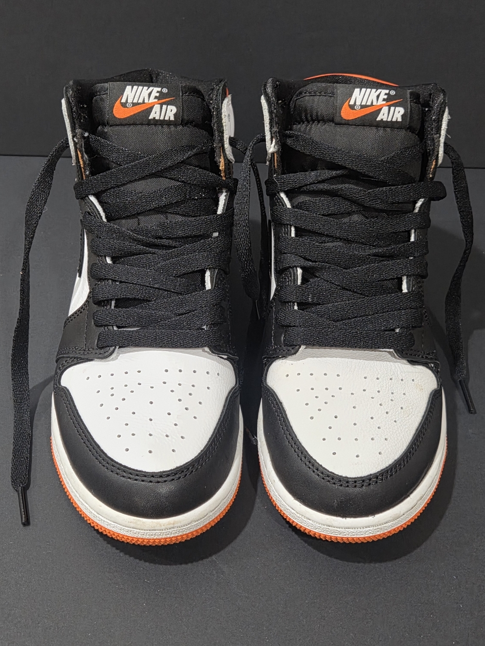 Air Jordan 1 Retro High OG Electro Orange - Youth 5Y / Women's 6.5 - Picture 4 of 9